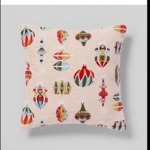 Set of 2 - Christmas Ornaments Throw Pillows